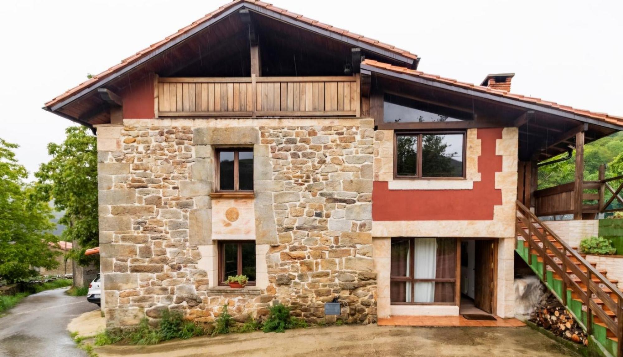 Casa De Pueblo Las Golondrinas De Luena San Miguel de Luena المظهر الخارجي الصورة