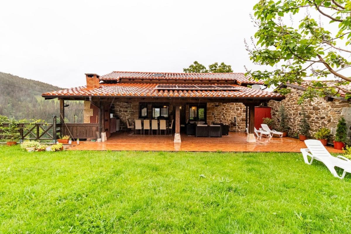 Casa De Pueblo Las Golondrinas De Luena San Miguel de Luena المظهر الخارجي الصورة