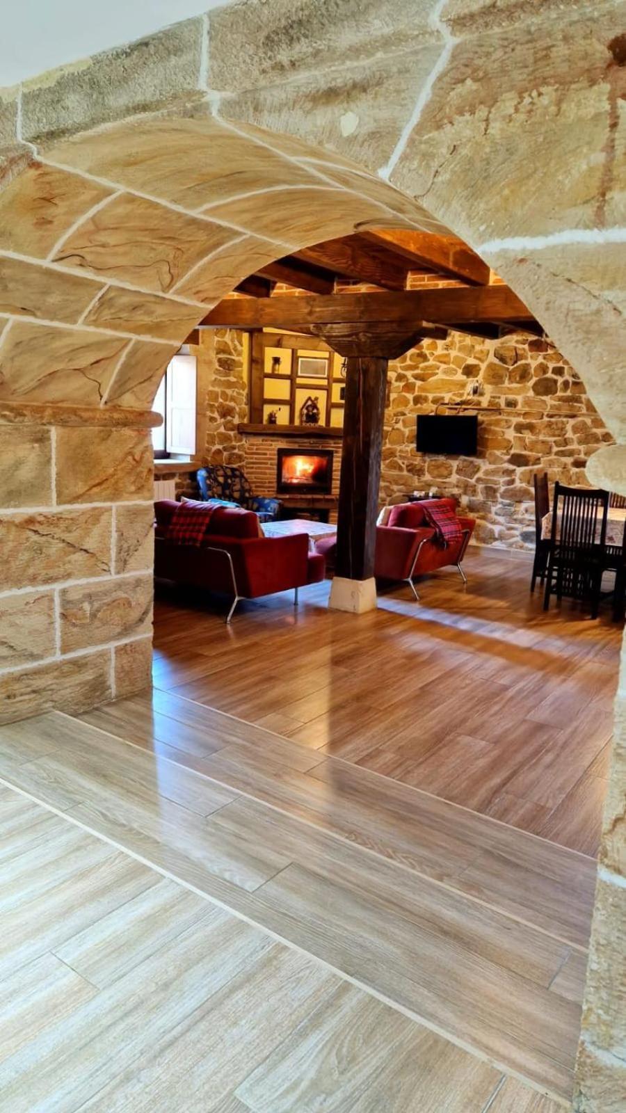Casa De Pueblo Las Golondrinas De Luena San Miguel de Luena المظهر الخارجي الصورة