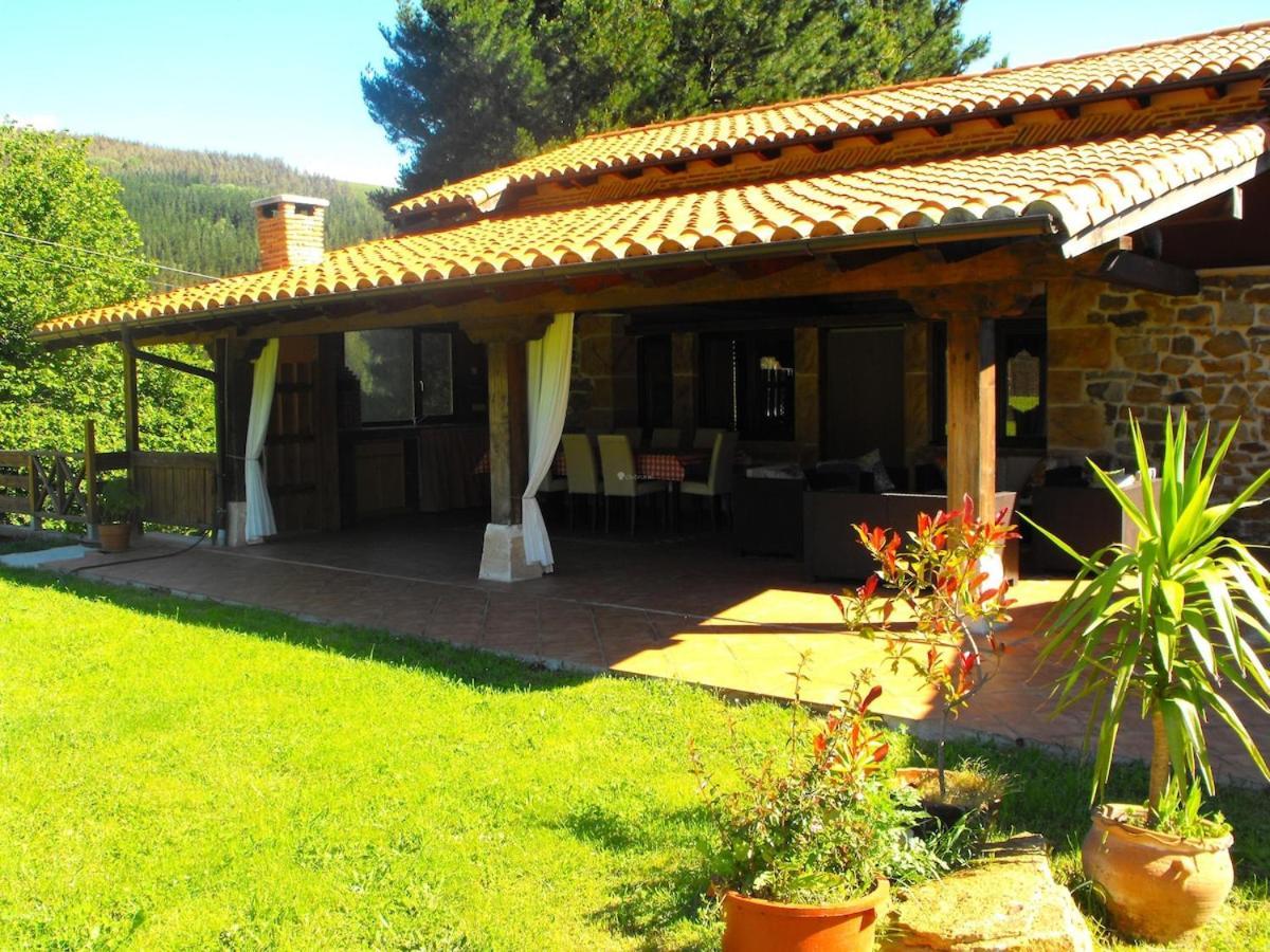 Casa De Pueblo Las Golondrinas De Luena San Miguel de Luena المظهر الخارجي الصورة